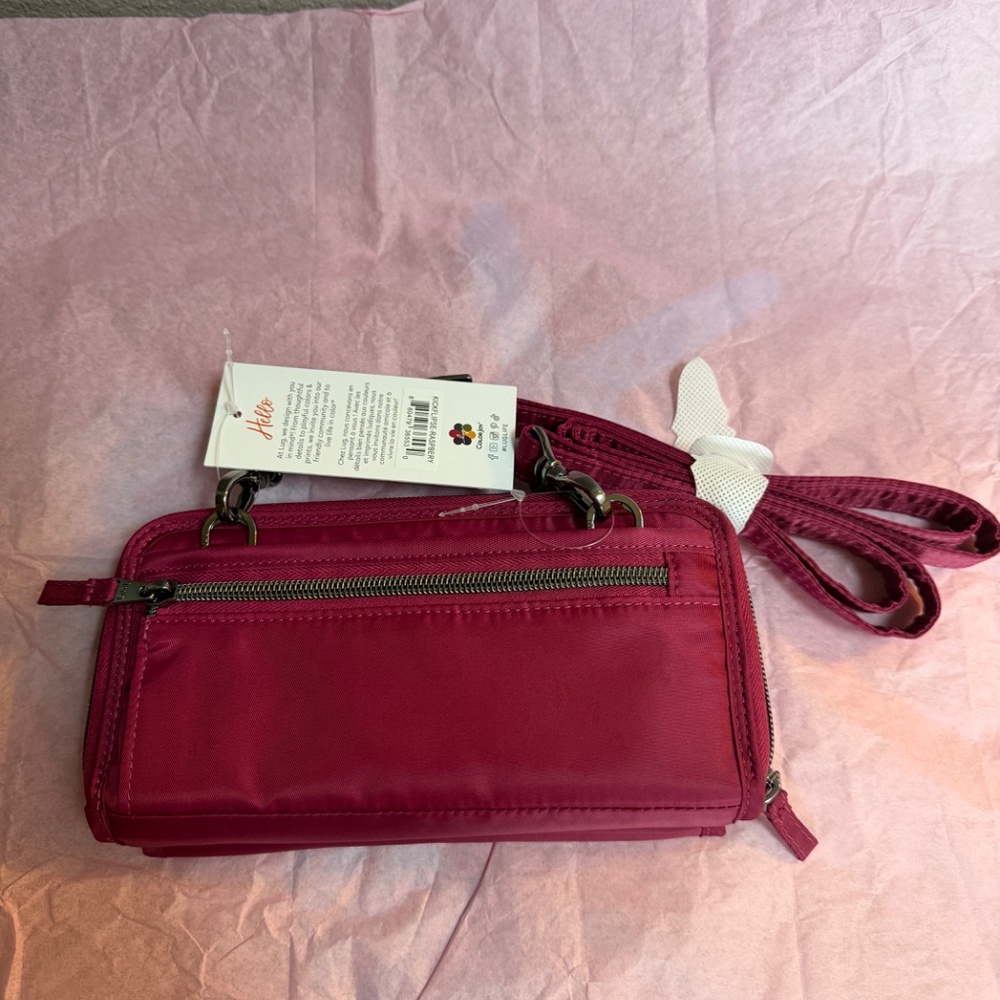 Lug Kickflip SE Crossbody Wallet~Raspberry~NWT - Picture 2 of 12